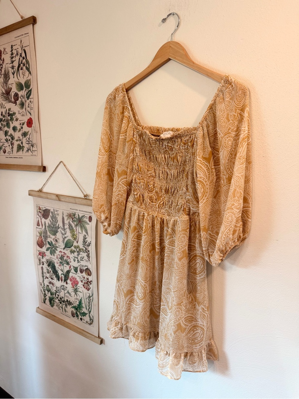 Sienna Sky - Large - Tan Paisley Print Smocked Mini Dress